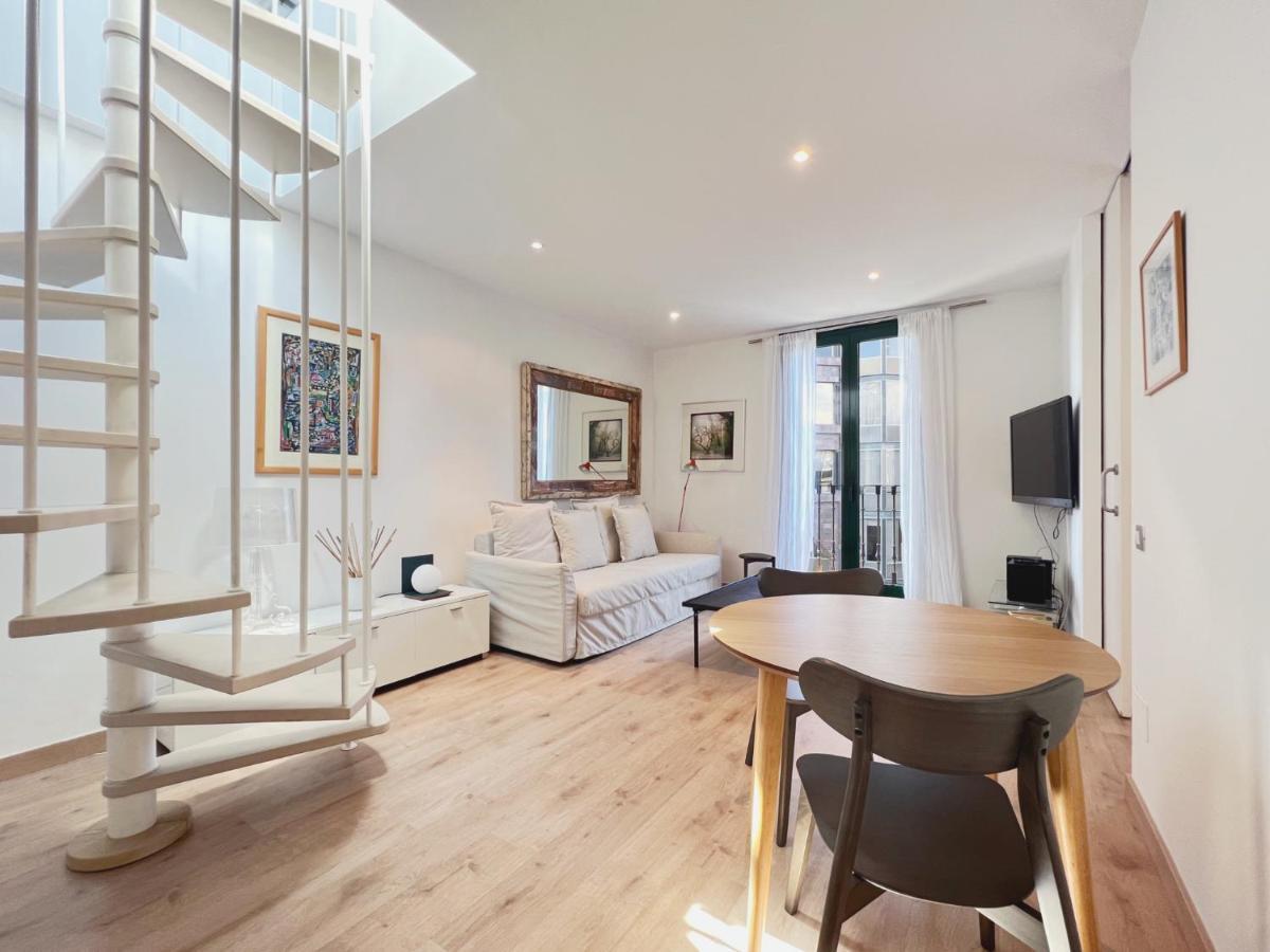Stay U-Nique Apartments Urquinaona II Barcelona Ngoại thất bức ảnh