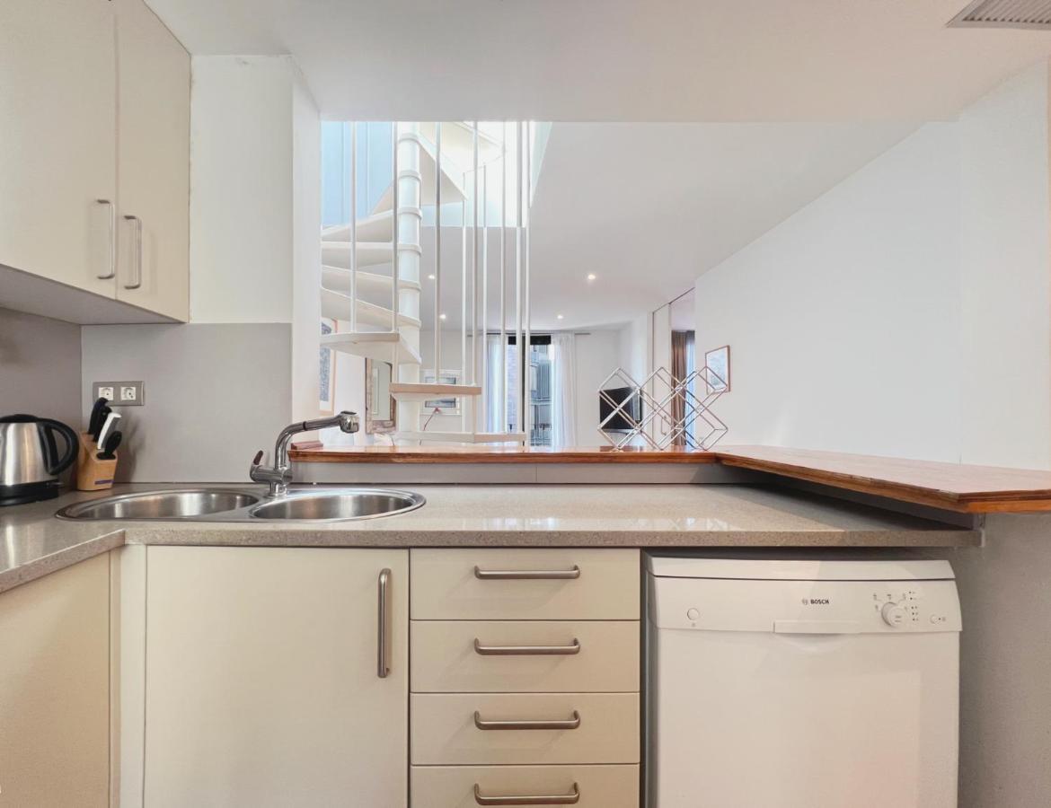Stay U-Nique Apartments Urquinaona II Barcelona Ngoại thất bức ảnh